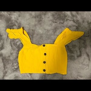 Yellow crop top, perfect for summer time